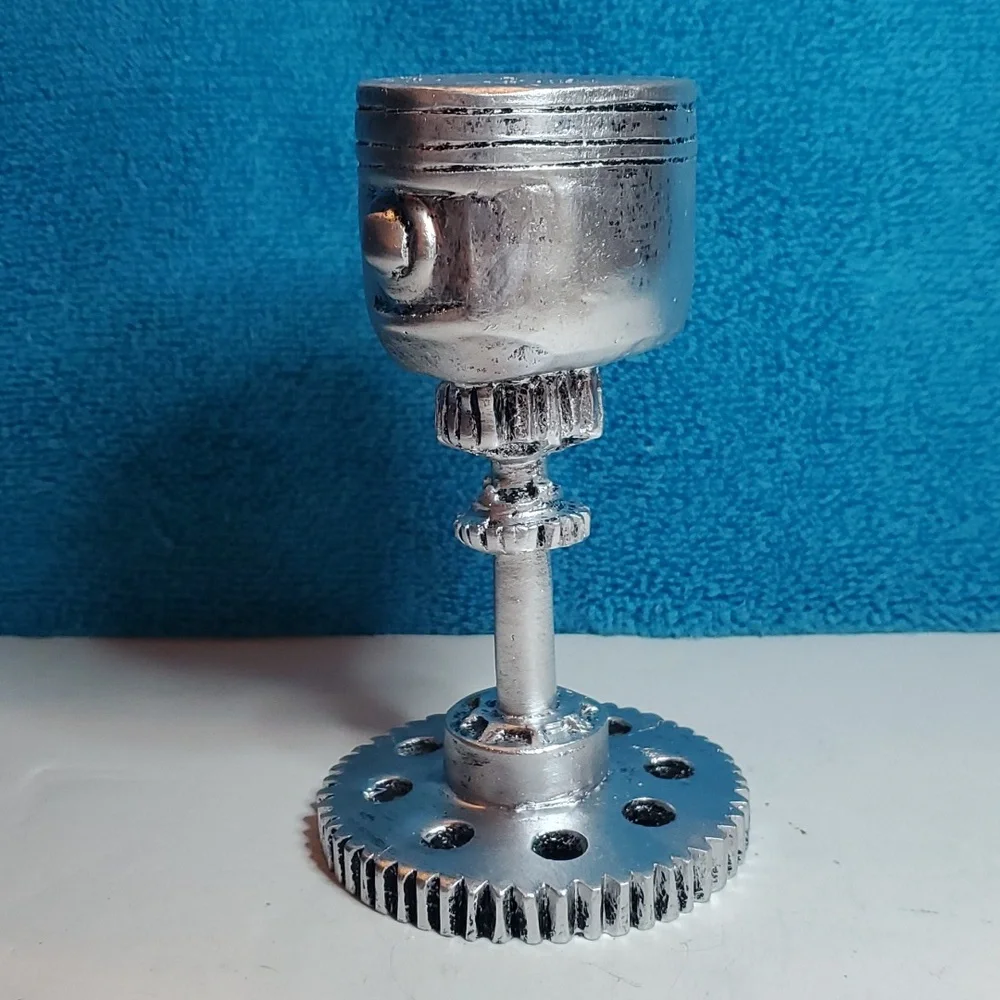 NEW Piston Man Art Deco Statue with Gear Body - Picture 4 of 8